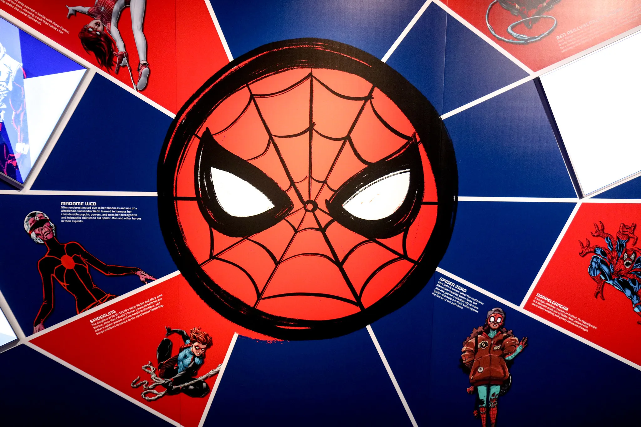 MARVEL Universe Of Super Heroes Semmel Exhibitions